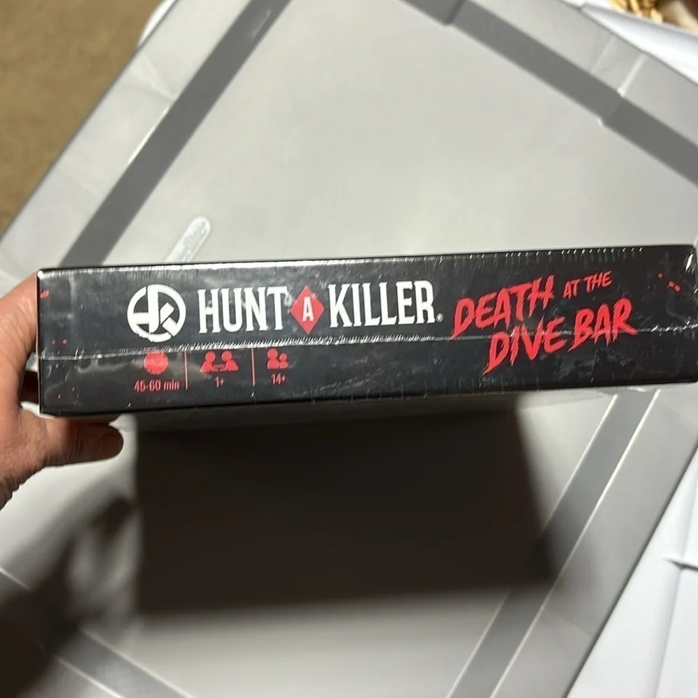 SEALED IN BOX HUNT A KILLER DEATH AT THE DIVE BAR GAME